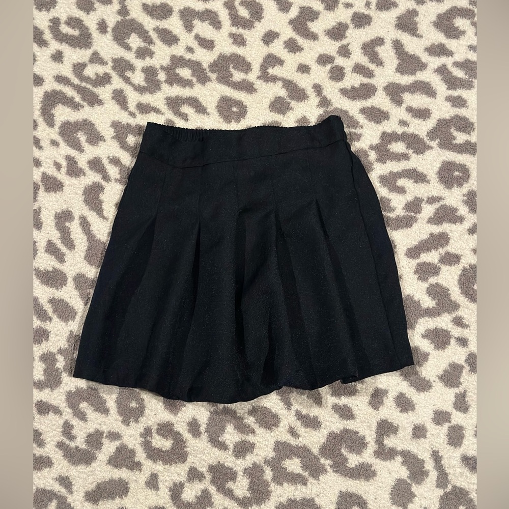 Izod girls school uniform skirt, like new, size 7, navy